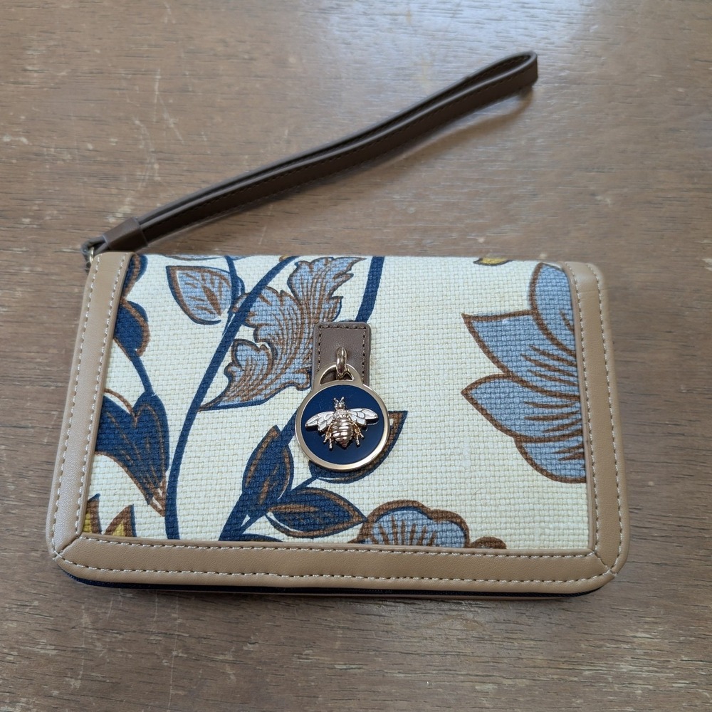 Spartina 449 Floral Linen Leather‎ Wristlet Wallet Bee Charm Blue Cream clutch